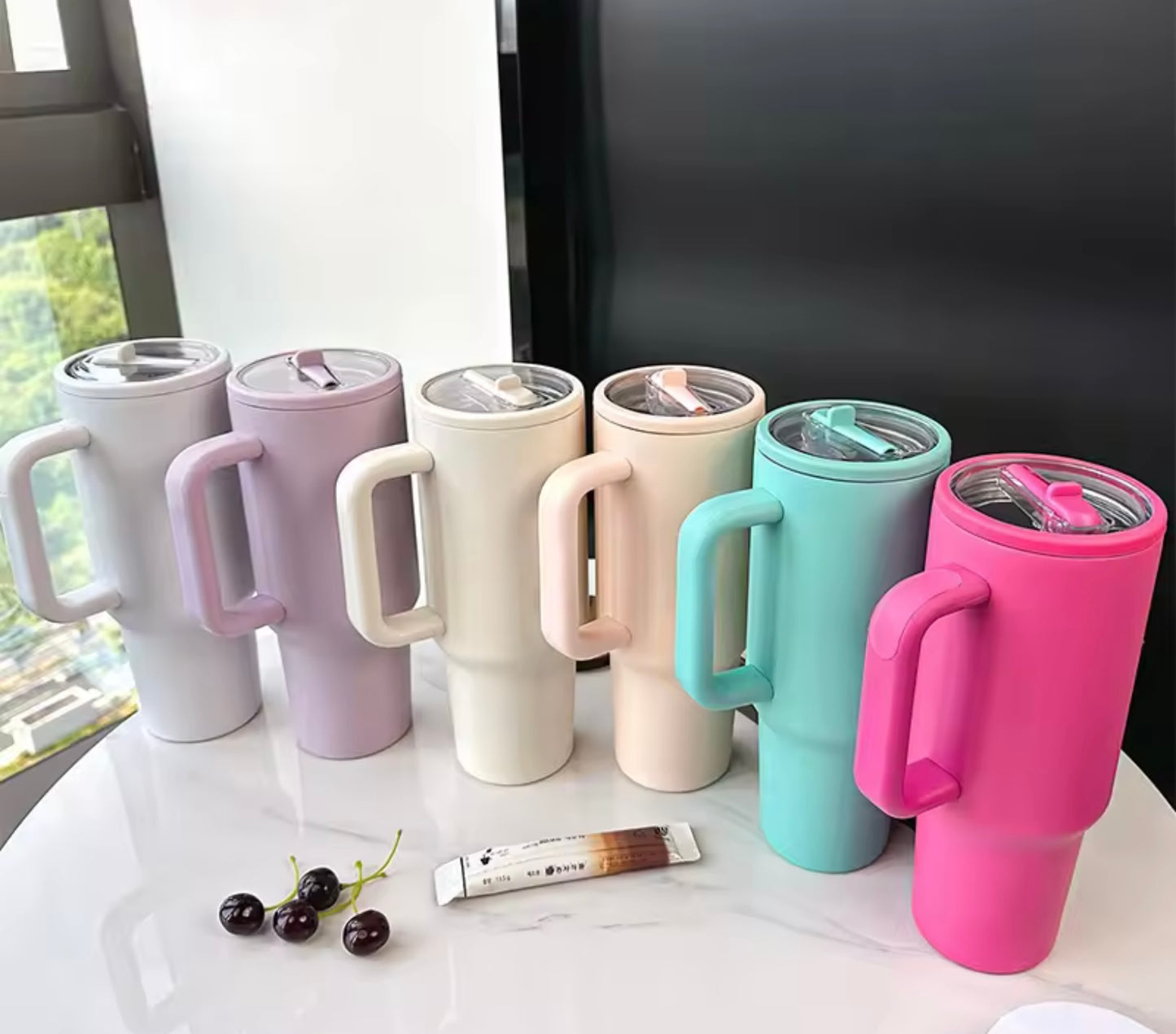 Tumbler, Mug 40 Oz Handle and Nozzle Straw Lid, Insulated Reusable Stainless Steel Travel Mug Keeps Drinks Cold up to 34 Hours
